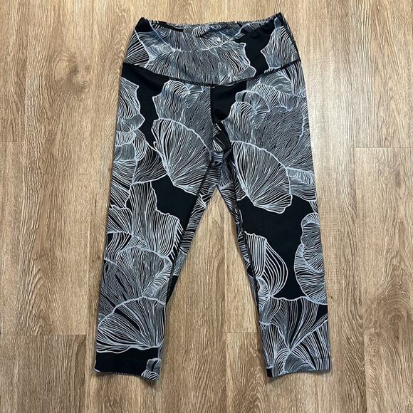 The North Face Motivation High Rise Crop Tights Size Large - Picture 2 of 6